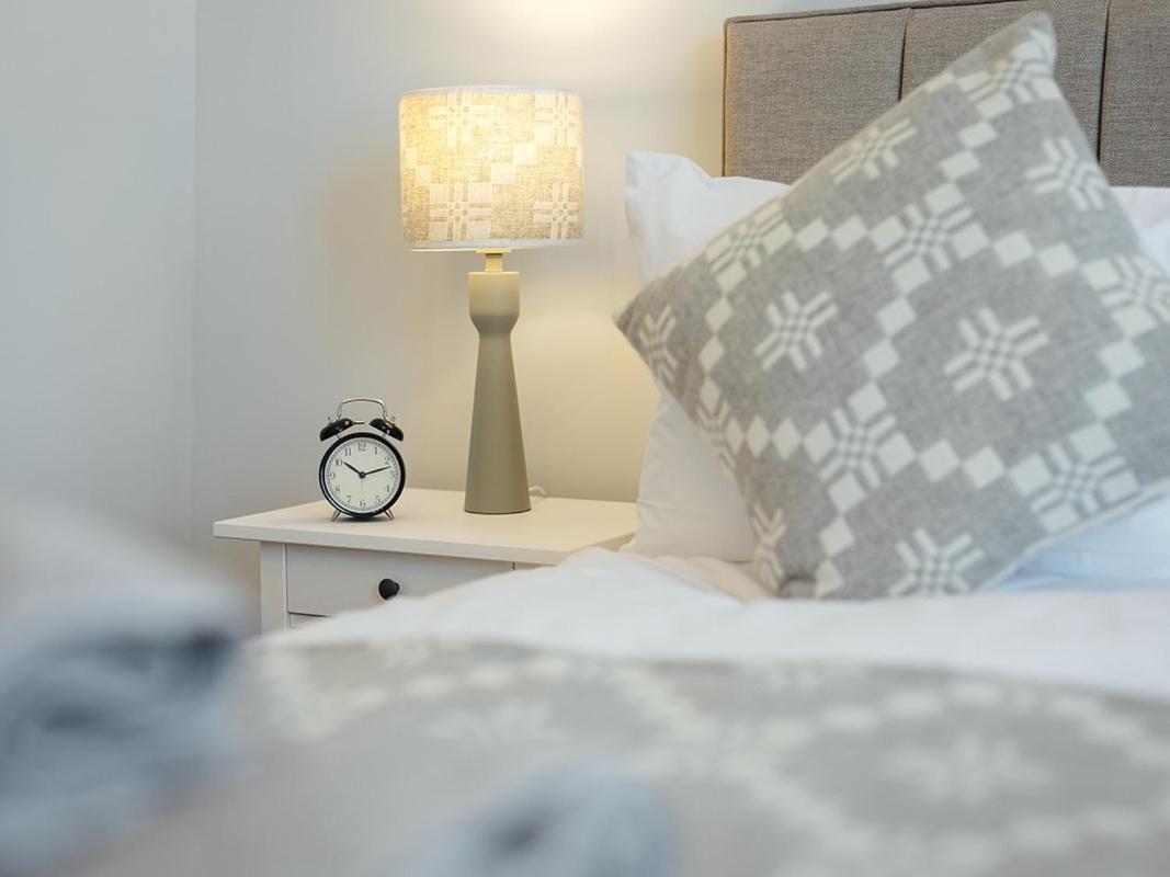 The Townhouse Otel Tenby Oda fotoğraf